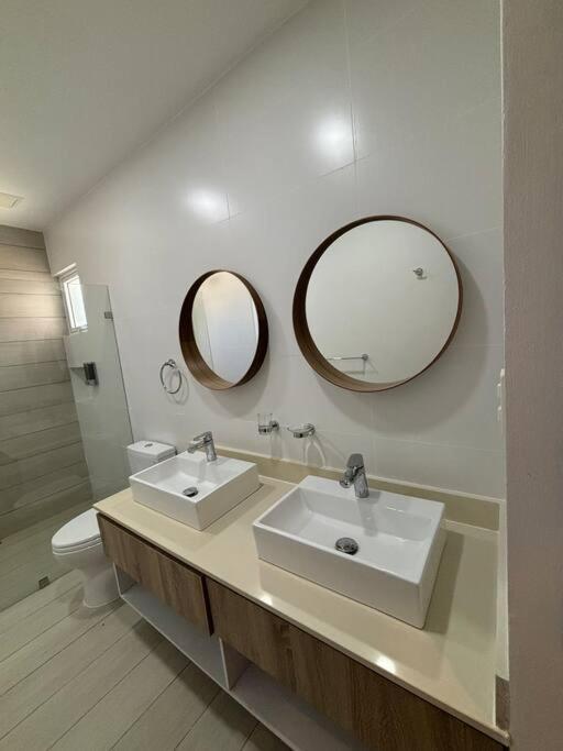 Corals Retreat 2br Apartamento *