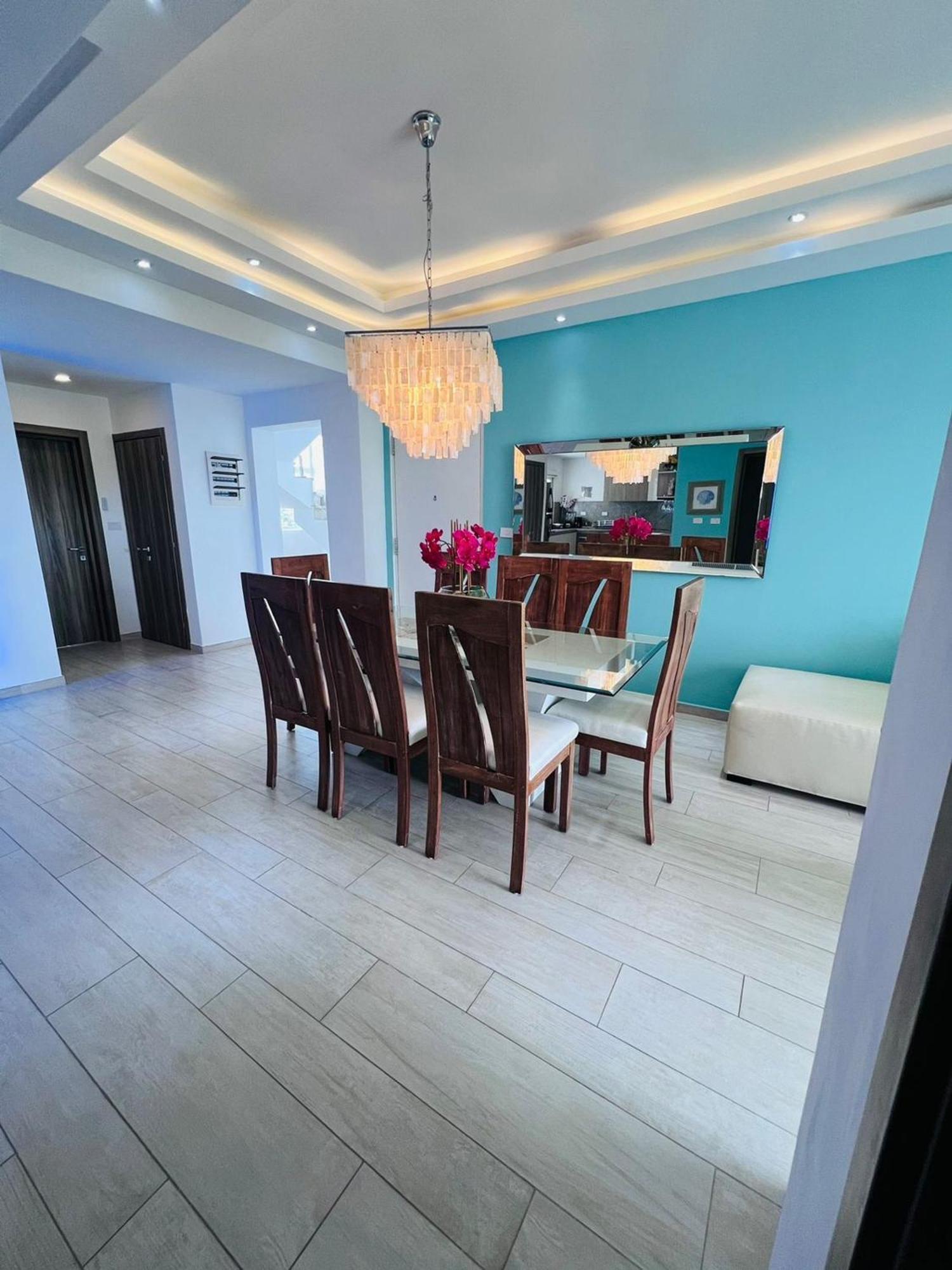 Luxury Gateaway Penthouse In Front Of Hard Rock *