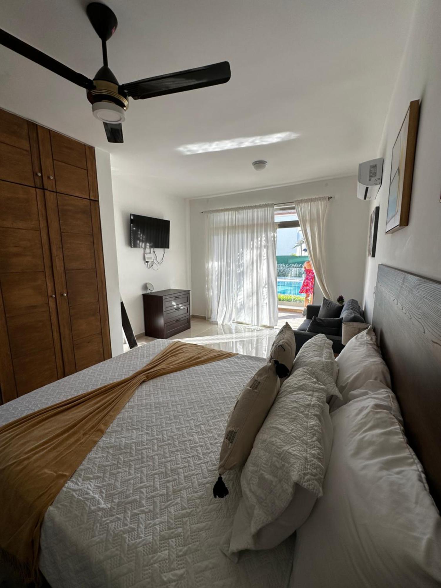 Palms B104 - 2-br App Mit Pool-blick & Shuttle Punta Cana