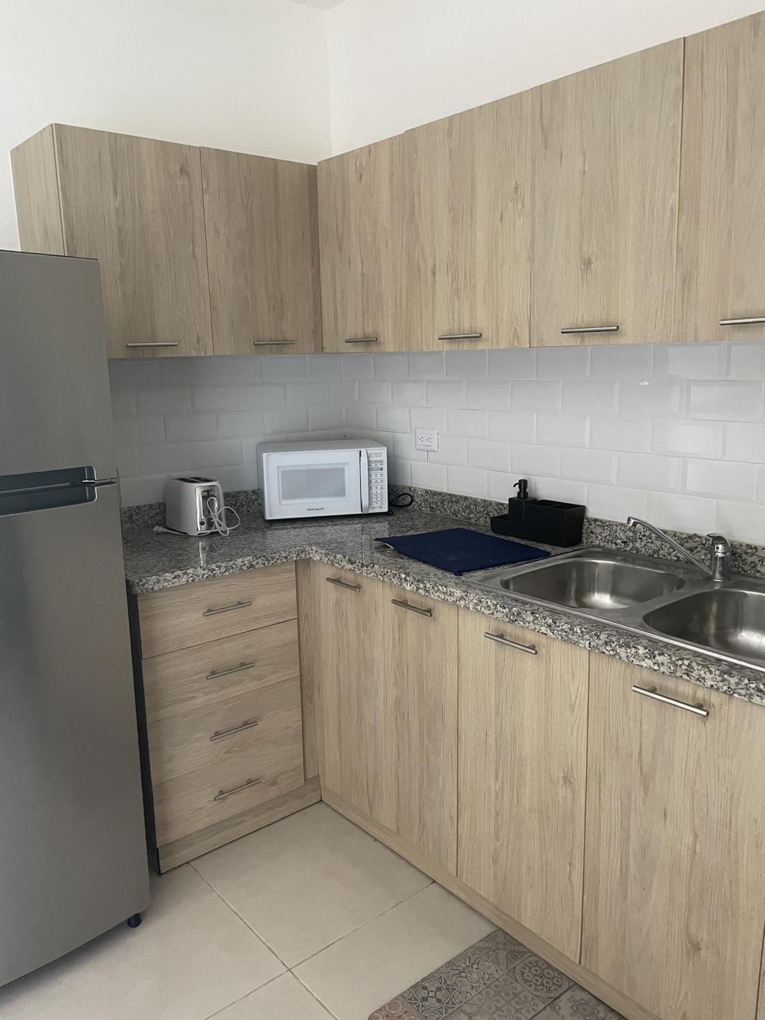 Palms B104 - 2-br App Mit Pool-blick & Shuttle