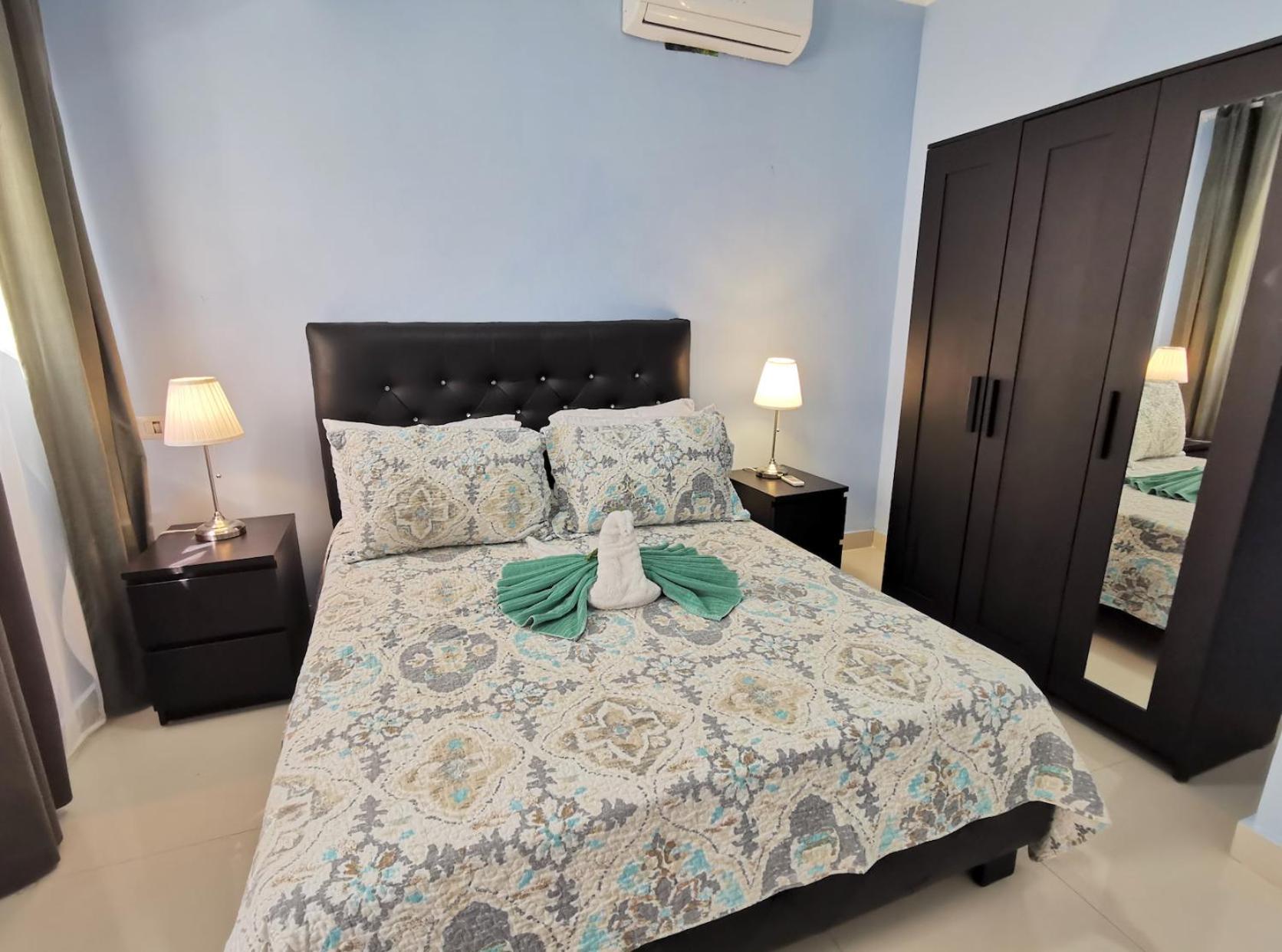 Vacation With Rooftop Pool, Spa, Restaurants - Playa Los Corales