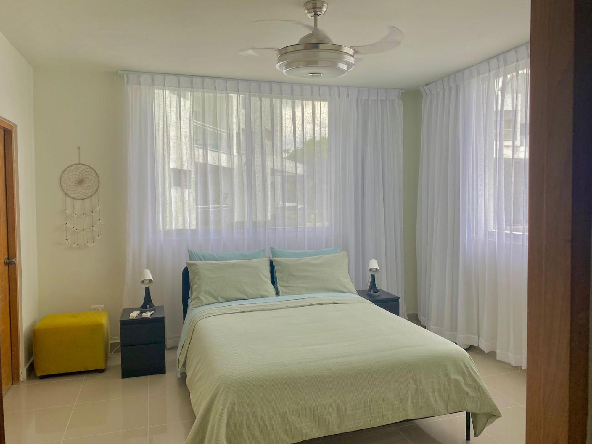 En White G44 * Punta Cana