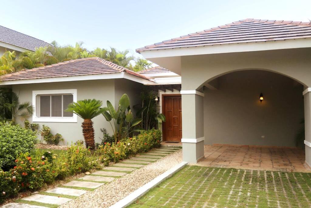 Villa Cayena With Private Pool, Village