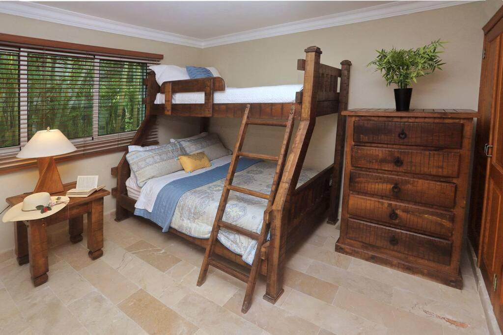 Villa Cayena With Private Pool, Village *