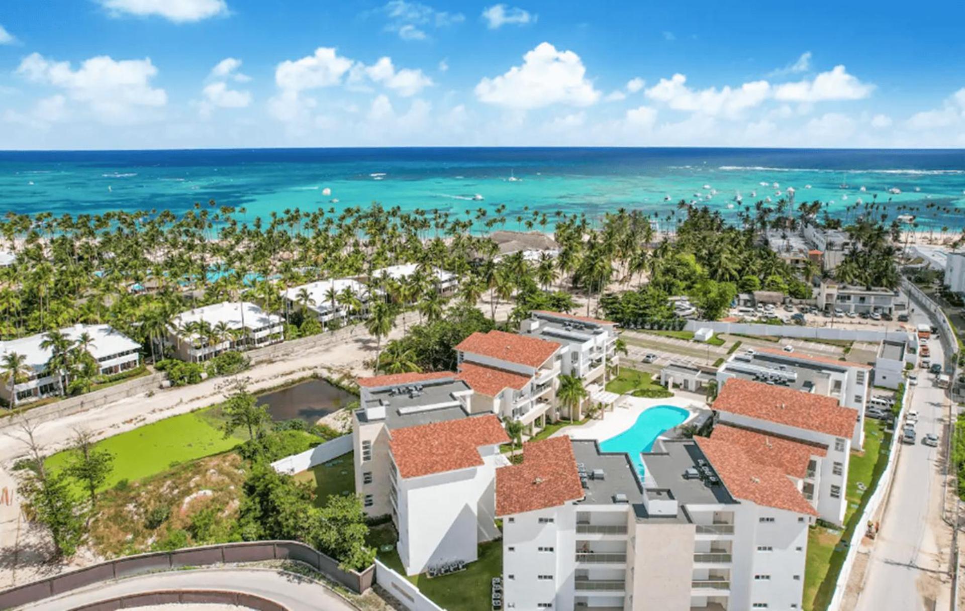 Beauty Pool Views Paseo Playa Coral Steps To The Punta Cana