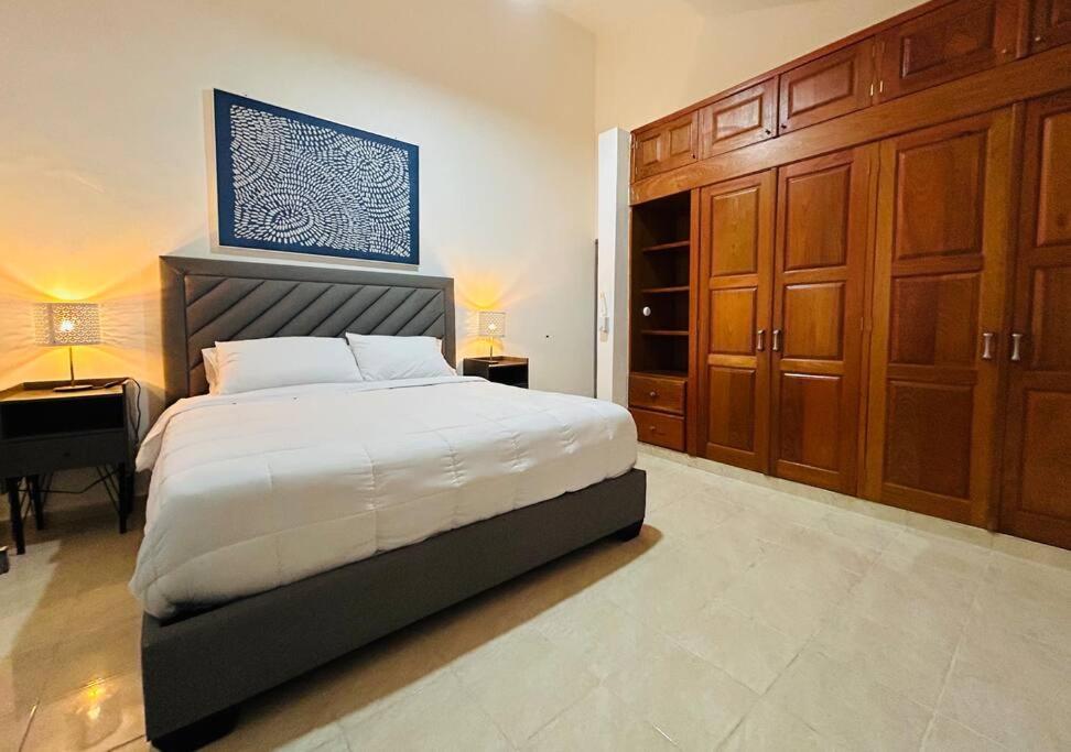 Elisa 4br With Pool Jacuzzi & Bbq Villa *