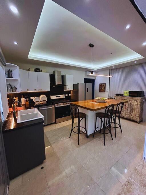 Villa Elisa 4br With Pool Jacuzzi & Bbq Punta Cana