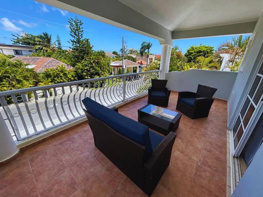 Elisa 4br With Pool Jacuzzi & Bbq Villa *
