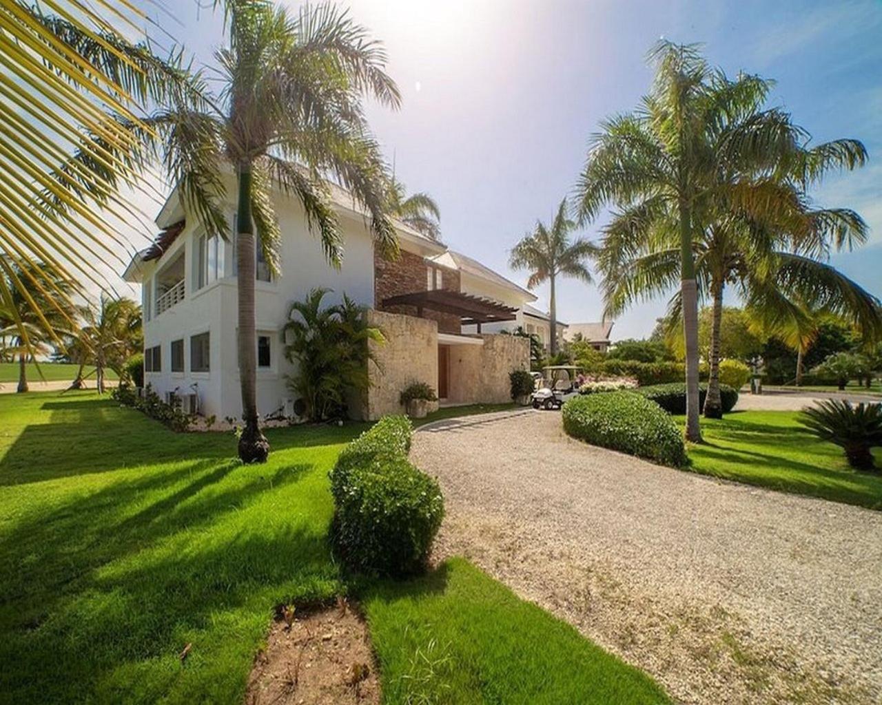 Luxury With Maid Bed and breakfast *