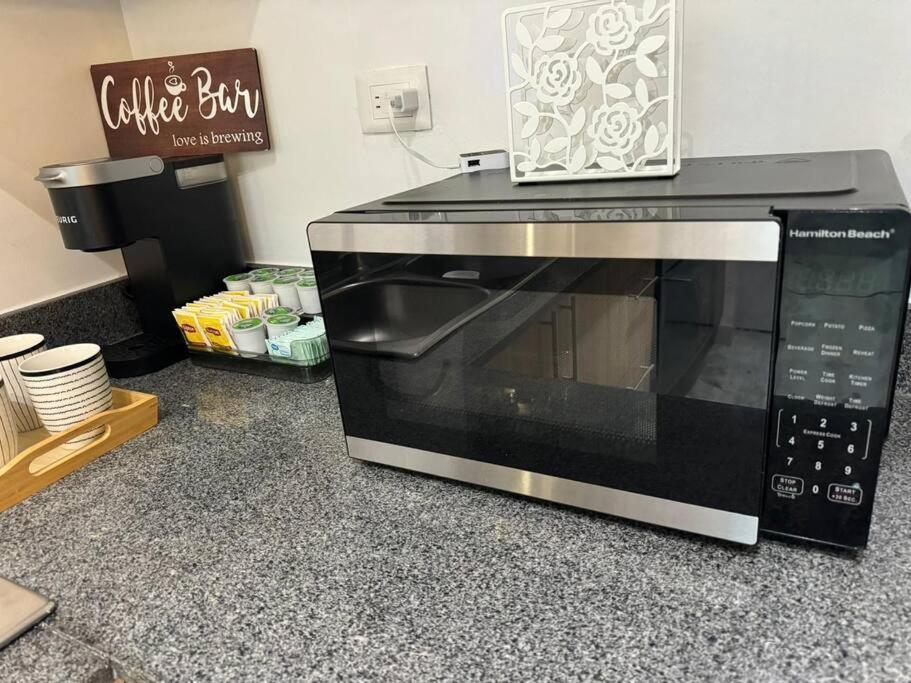 3br Oasis Downtown With Private Jacuzzi Villa *