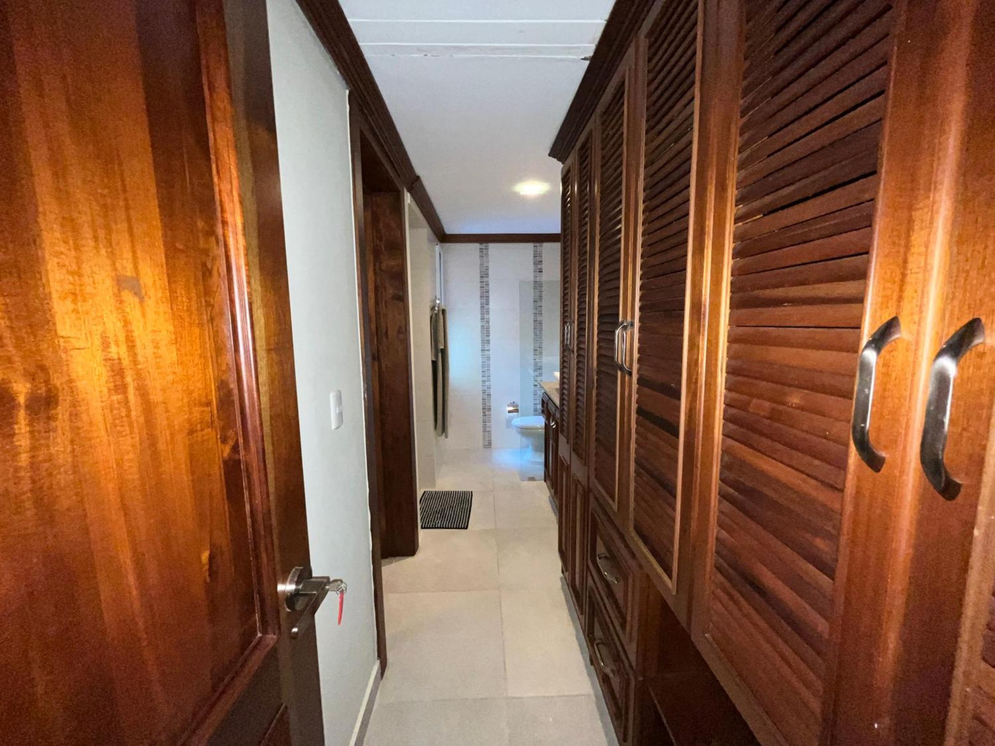 Luxury Penthouse With Pool, Bbq, Ac, Wi-fi, 5-min Walk To El Cortecito & Bavaro Beaches, Apartamento *