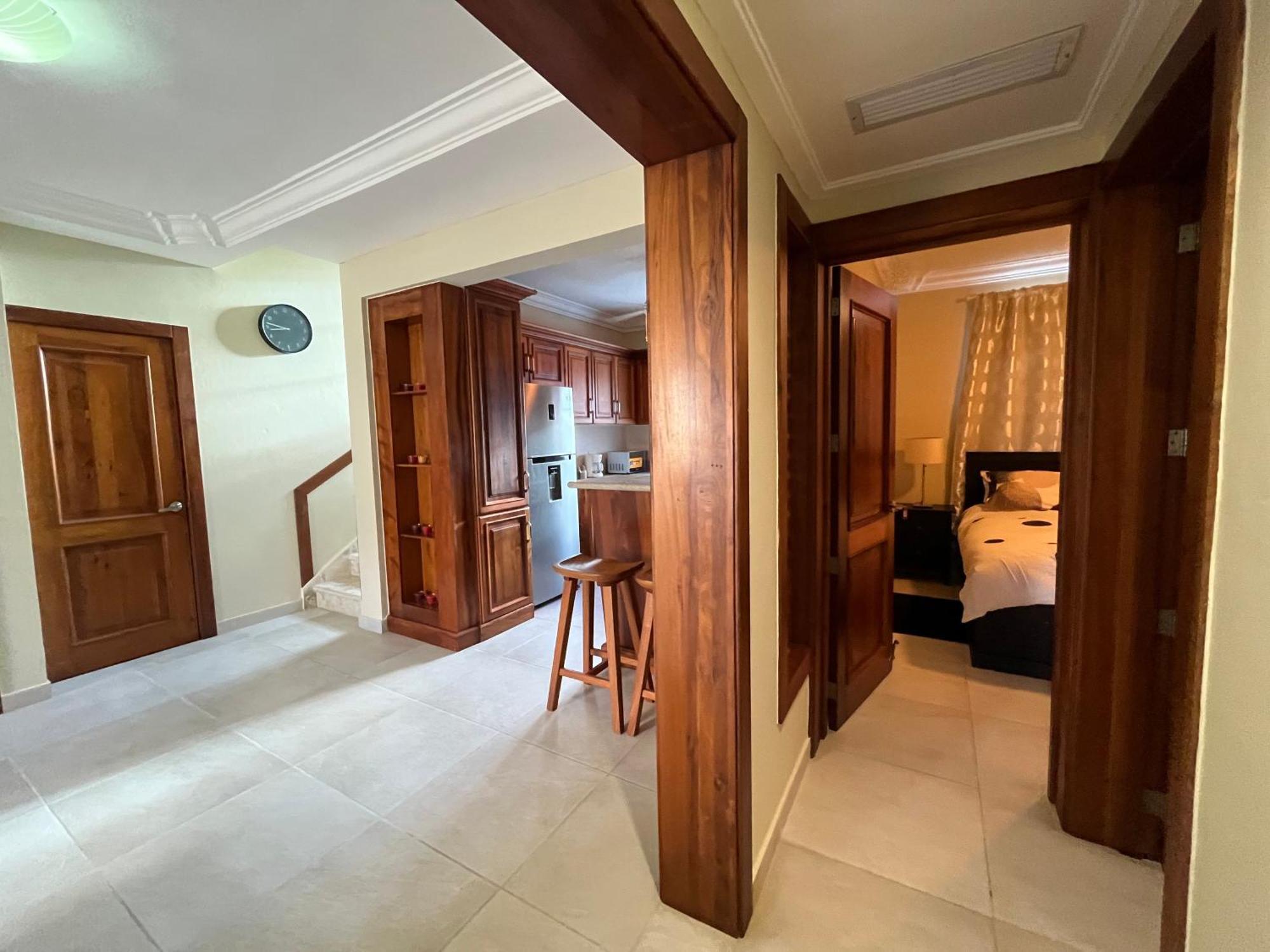 Luxury Penthouse With Pool, Bbq, Ac, Wi-fi, 5-min Walk To El Cortecito & Bavaro Beaches, Apartamento Punta Cana