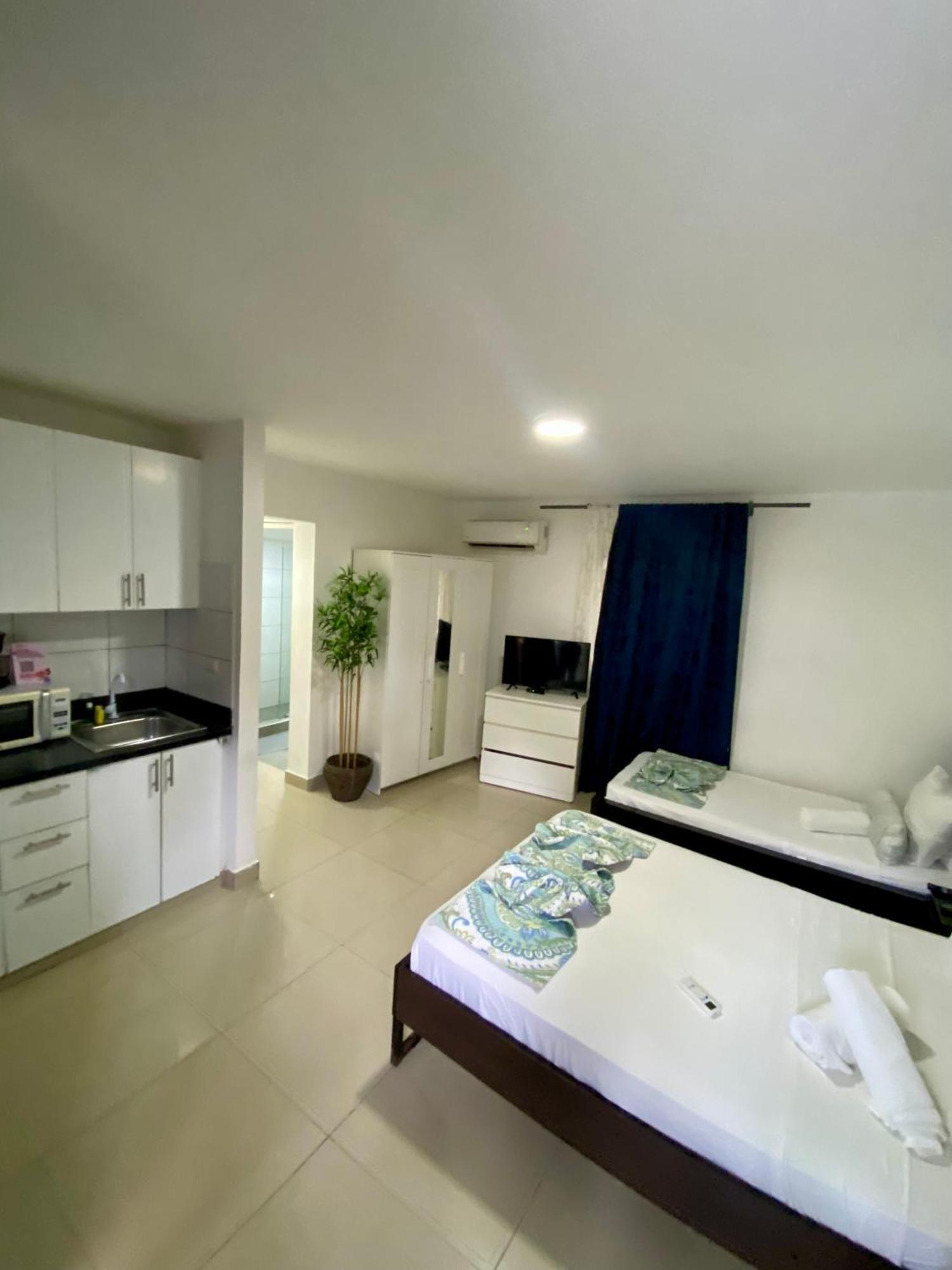 Deluxe Playa Los Corales Apartamento *