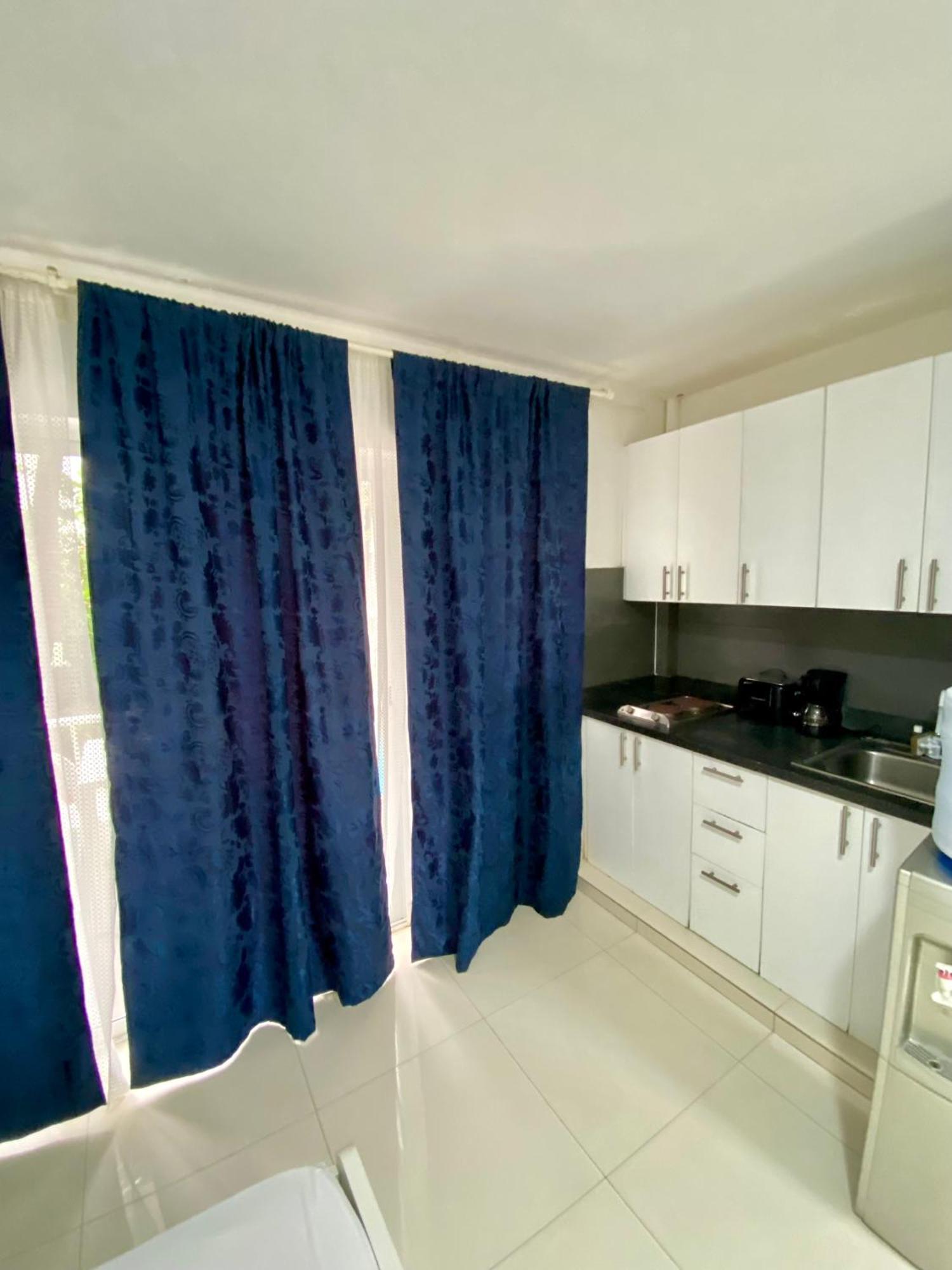 Deluxe Playa Los Corales Apartamento