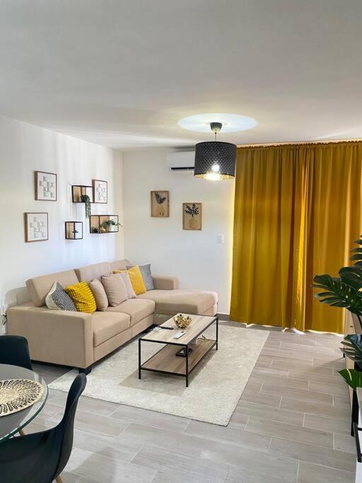 Centrico Apto De 3 En Jardines Apartamento