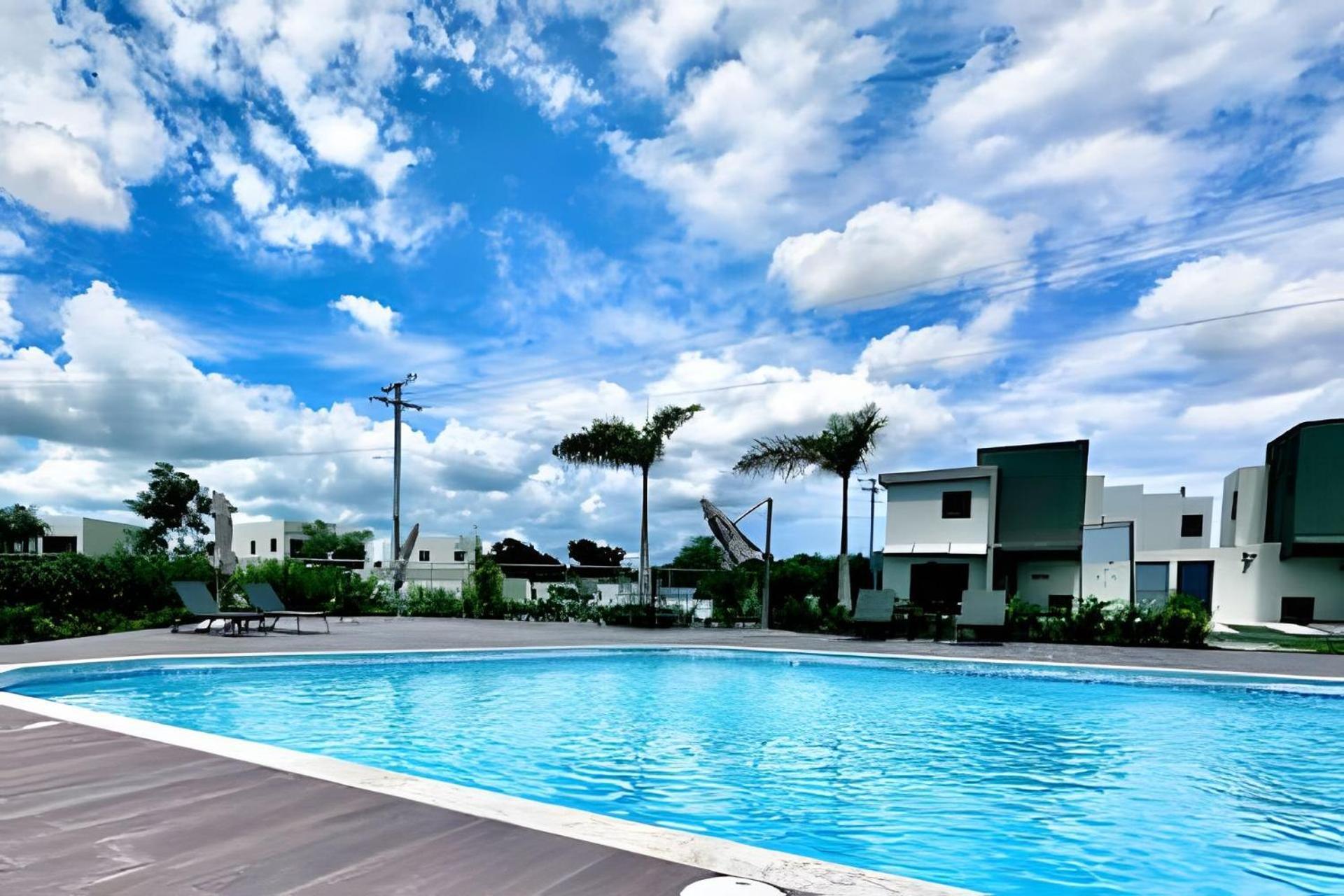 Villa V01: Poolside Fun & Bbq For Families *