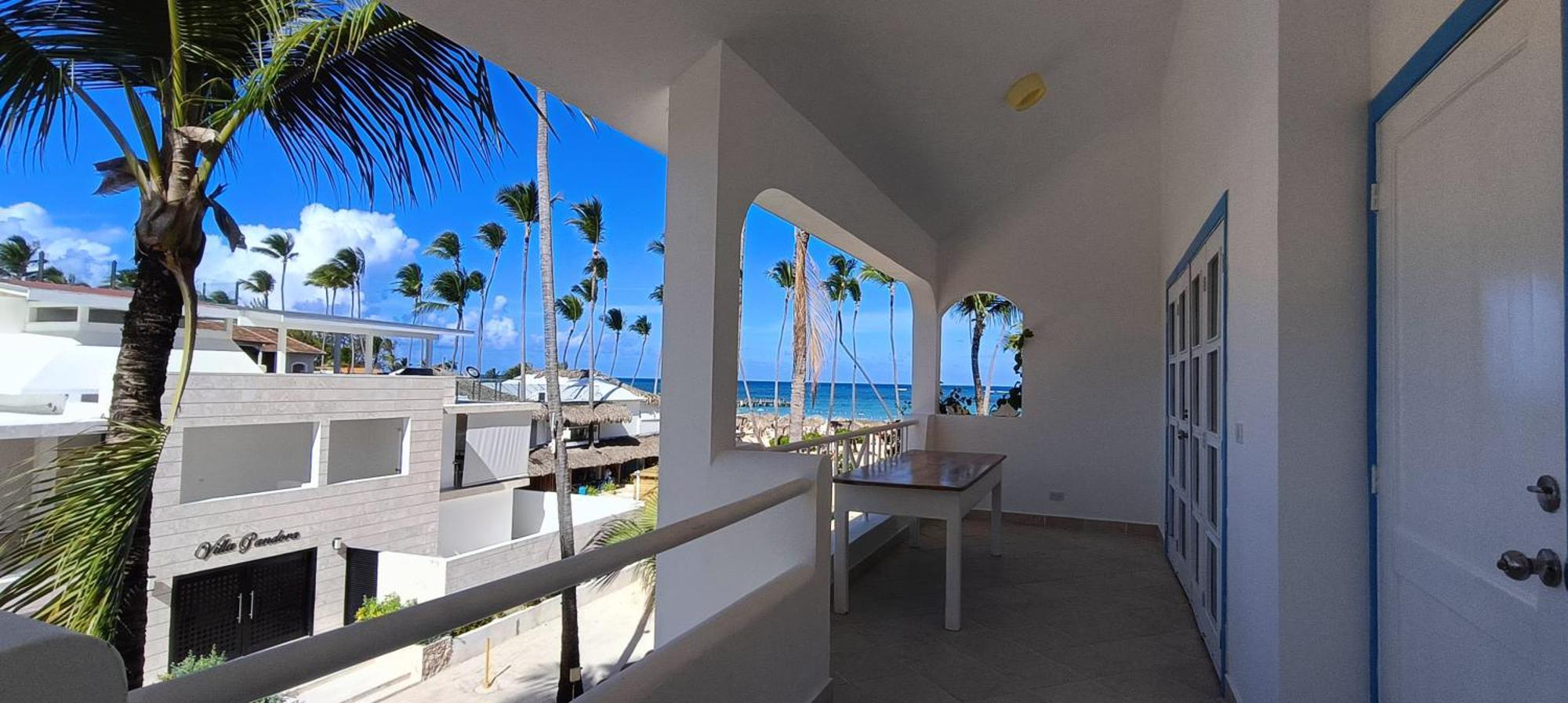 Flor Del Mar Beachfront Apartahotel