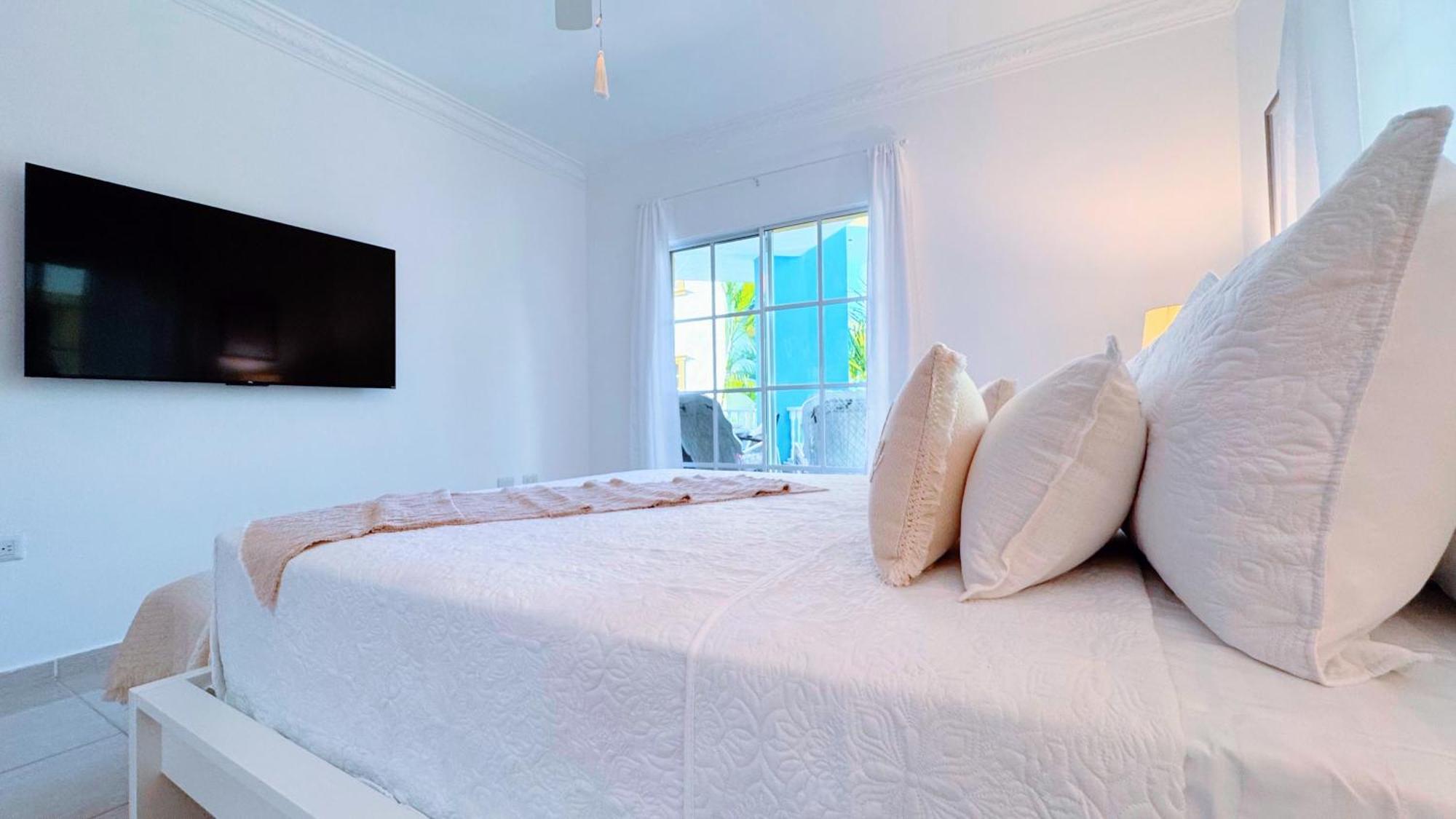 Apartamento Walk To Beach, Shops, Dining, Pool View, Fast Wifi *