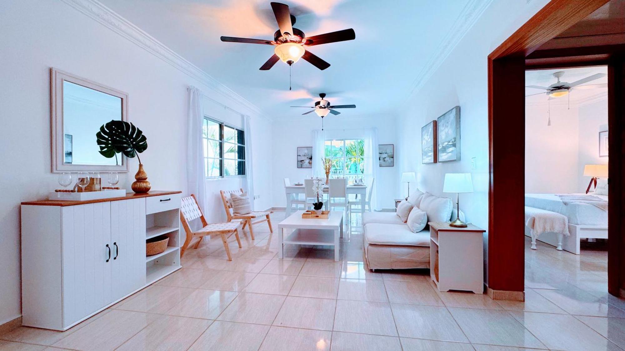 Apartamento Walk To Beach, Shops, Dining, Pool View, Fast Wifi Punta Cana