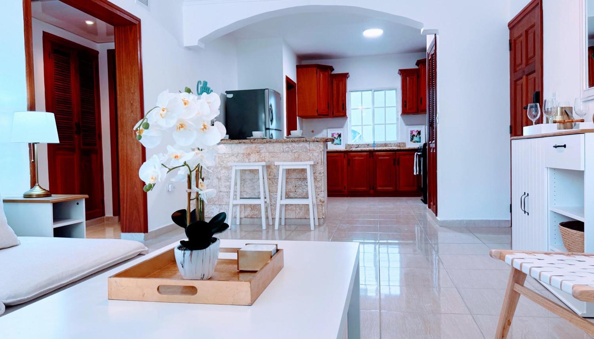 Apartamento Walk To Beach, Shops, Dining, Pool View, Fast Wifi