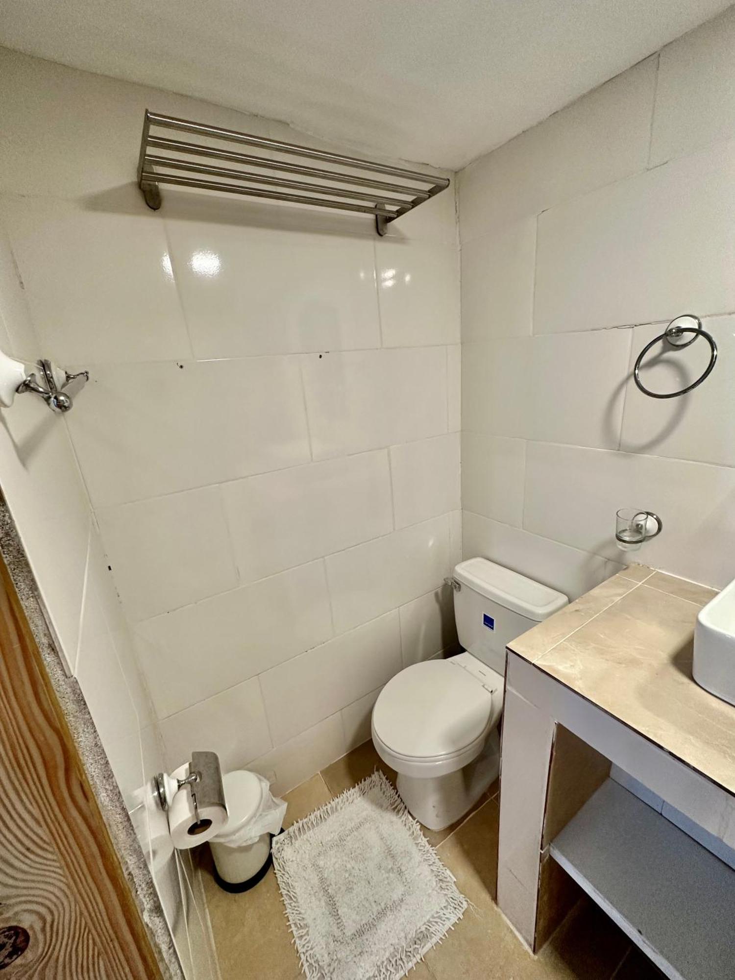 Noe 1 King Bedroon #7 Hotel *