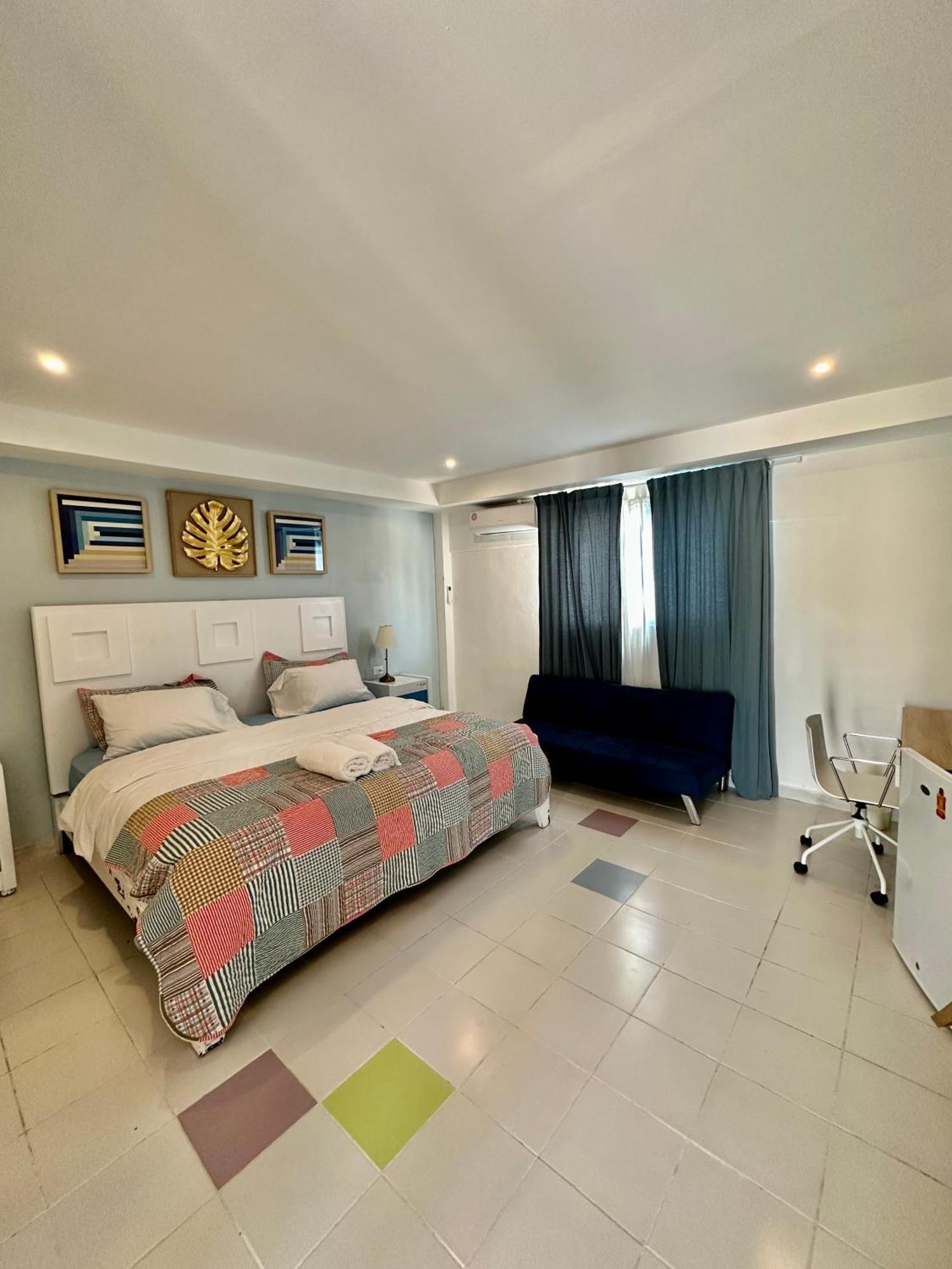 Hotel Noe 1 King Bedroon #7