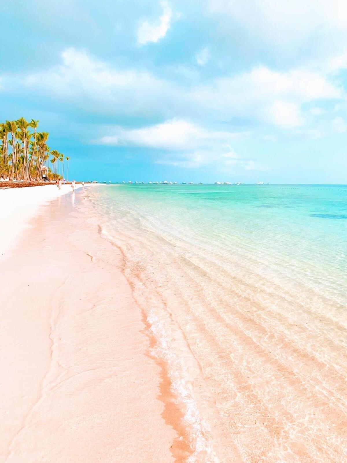 Hot Tub, Pool, Walk To Fun, Beach, Dining, Shops Punta Cana