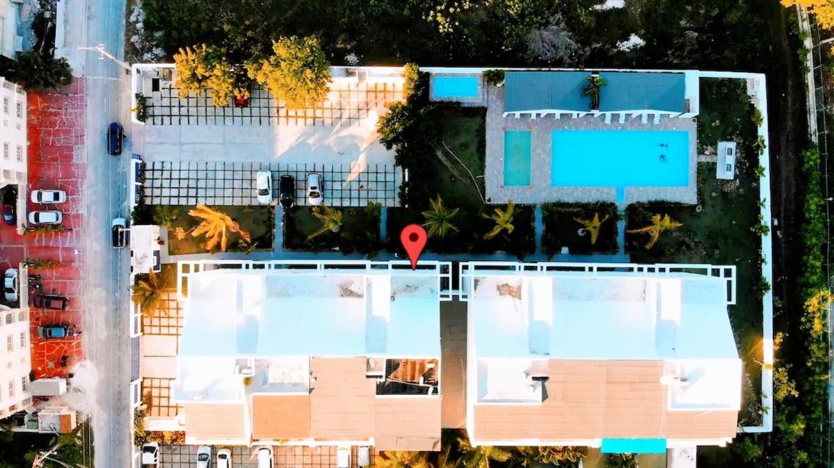 Hot Tub, Pool, Walk To Fun, Beach, Dining, Shops Apartamento