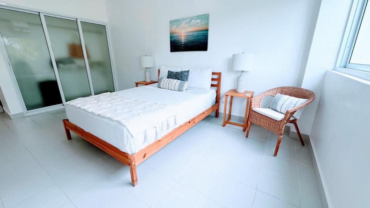 Hot Tub, Pool, Walk To Fun, Beach, Dining, Shops Apartamento