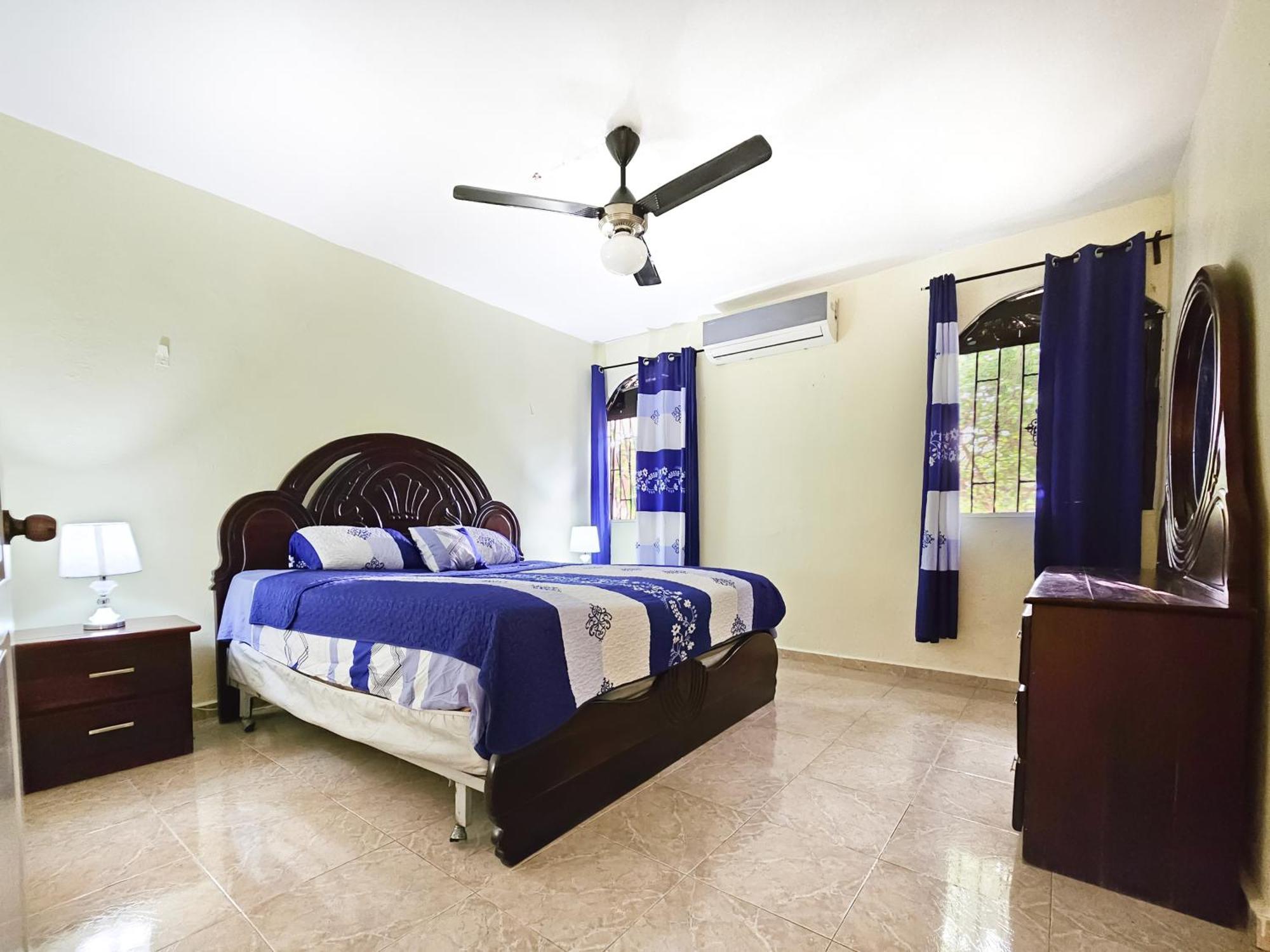 Villa Dmm Con Piscina, Jacuzzi Y Gran Area En Punta Cana