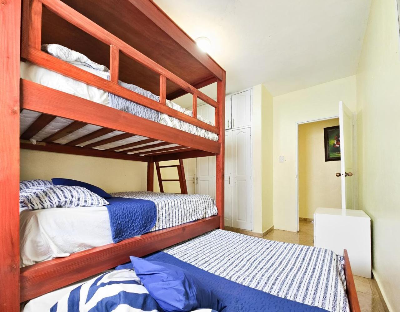 Villa Dmm Con Piscina, Jacuzzi Y Gran Area En *