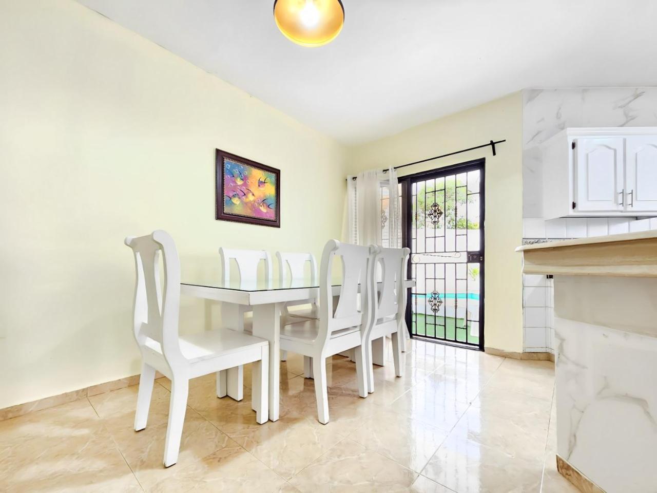 Villa Dmm Con Piscina, Jacuzzi Y Gran Area En *