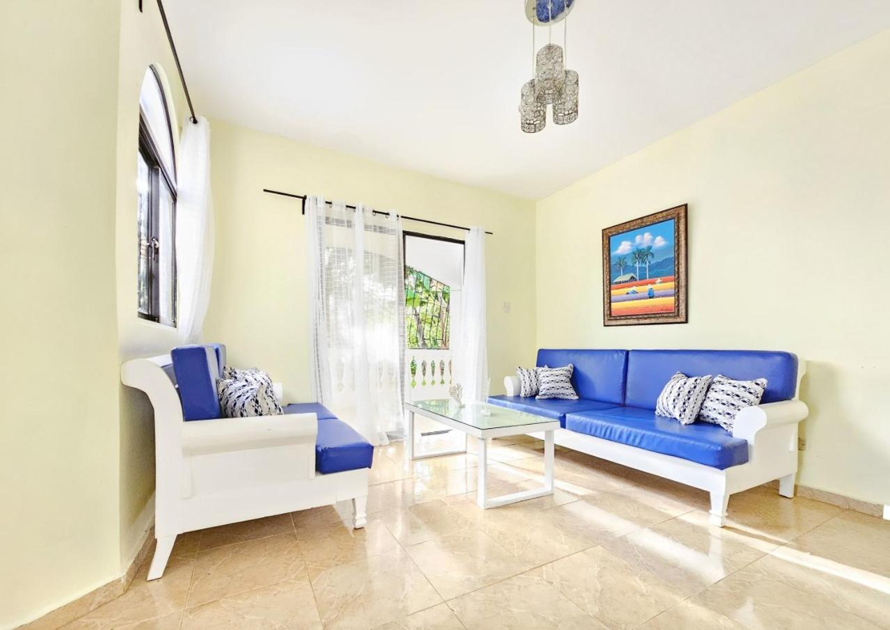 Villa Dmm Con Piscina, Jacuzzi Y Gran Area En *