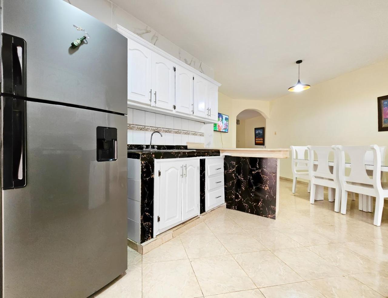 Villa Dmm Con Piscina, Jacuzzi Y Gran Area En *