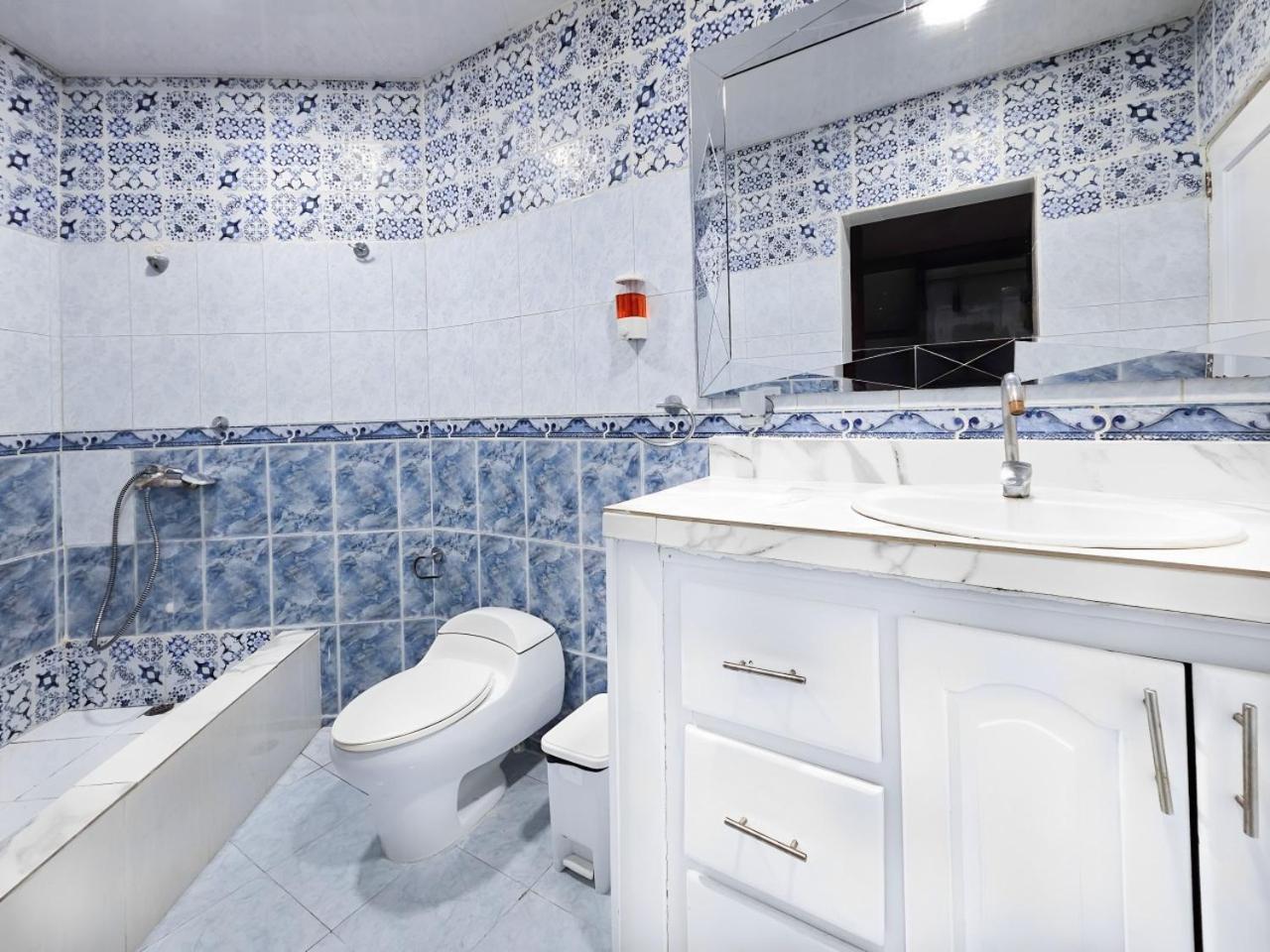 Dmm Con Piscina, Jacuzzi Y Gran Area En Villa Punta Cana