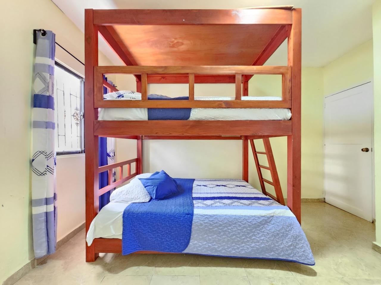 Villa Dmm Con Piscina, Jacuzzi Y Gran Area En *
