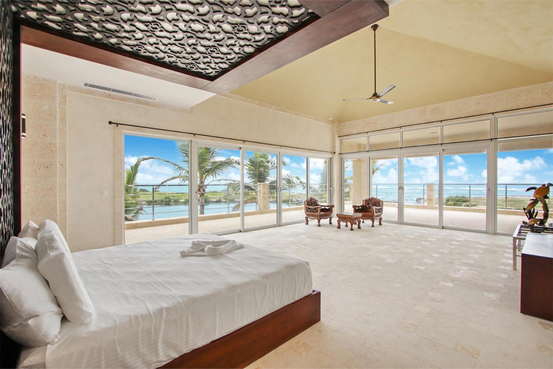 De Lujo En Cap Cana - Higuana 49 Con Playa Privada Y Piscina Villa
