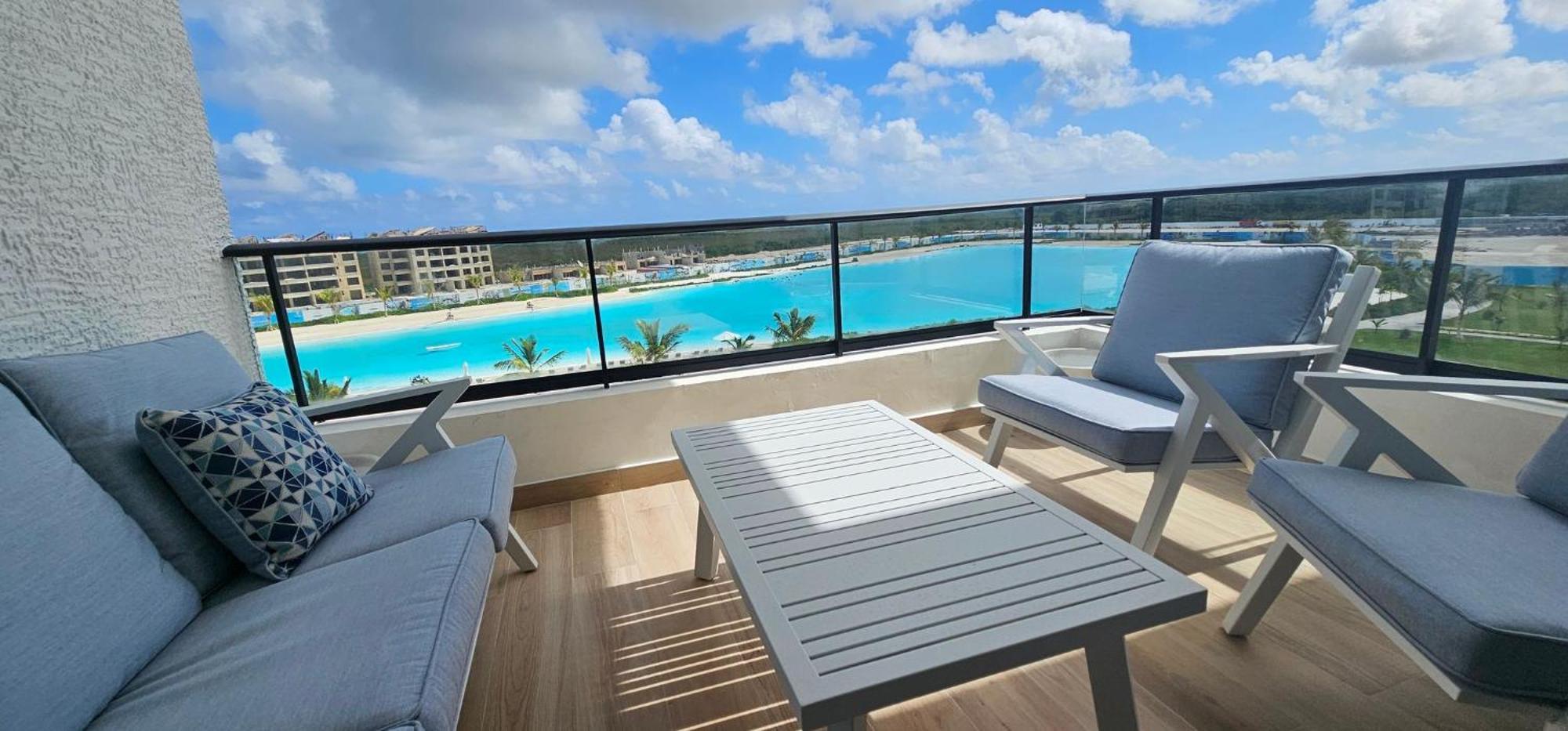 The Spacious 2 Bedroom 2 Bath On Floor With Stunning Views Apartamento
