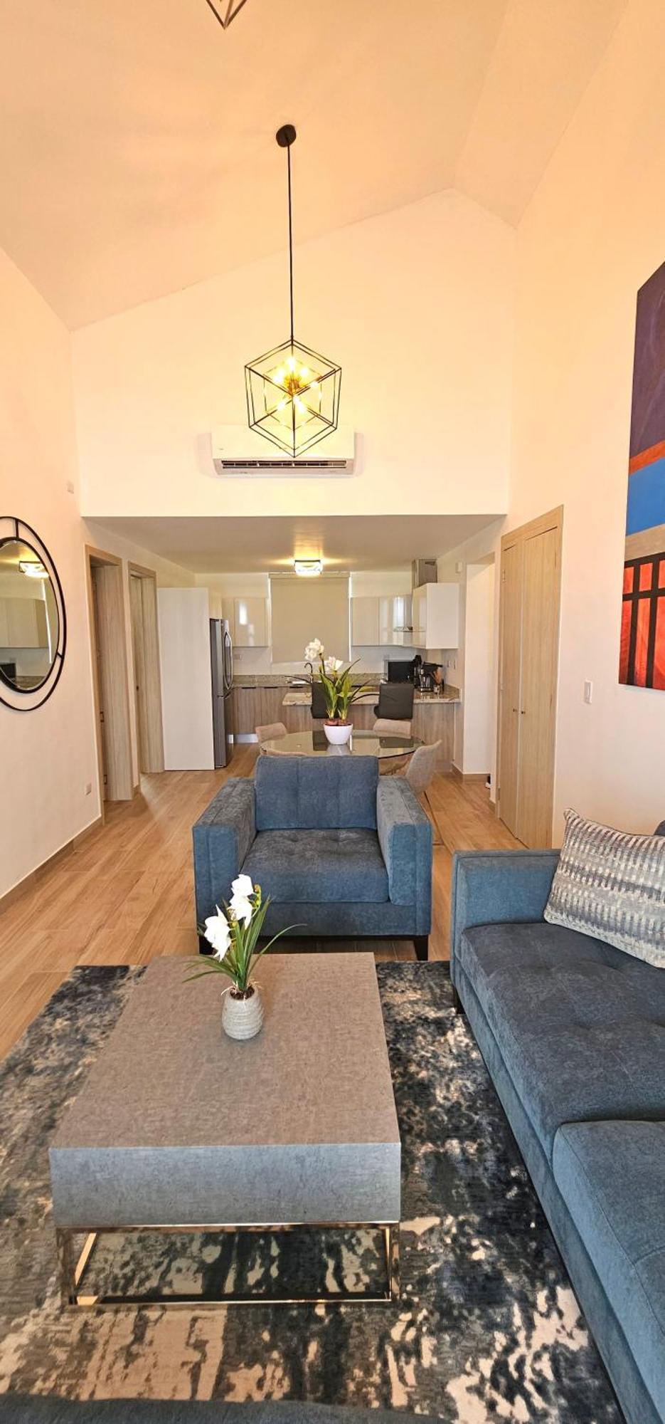 The Spacious 2 Bedroom 2 Bath On Floor With Stunning Views *
