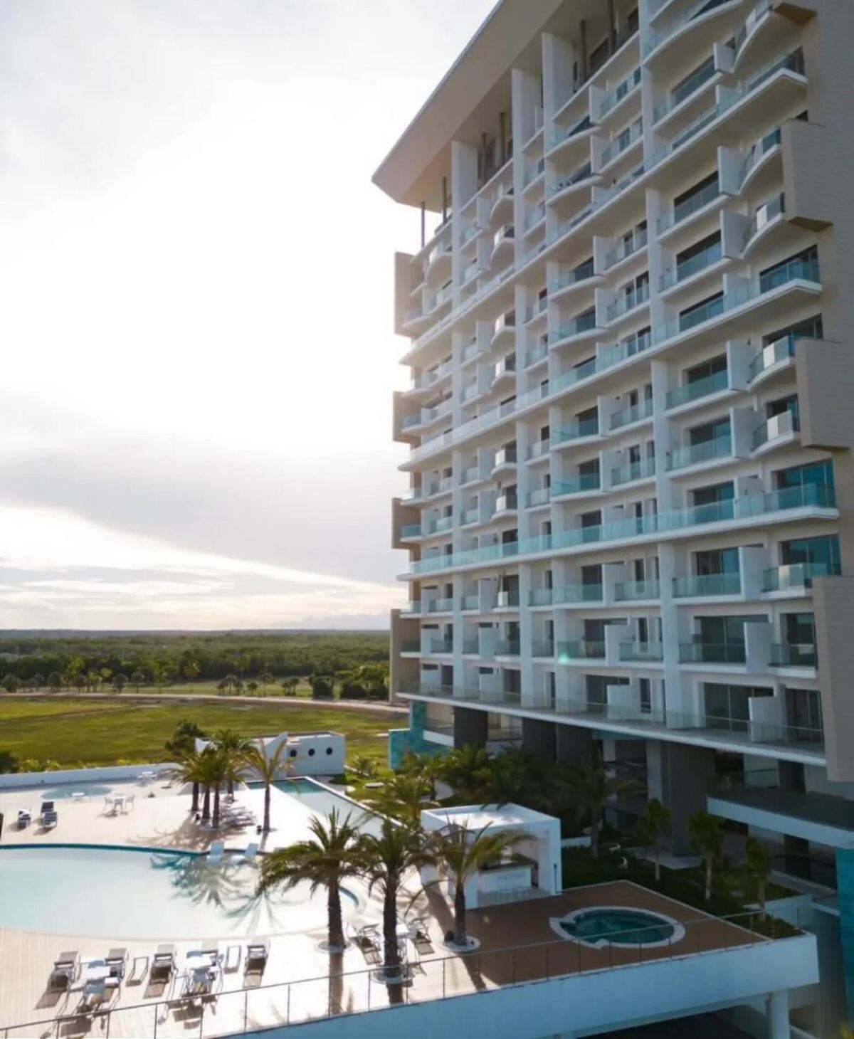 Apartamento Confort & Luxury In At 7 Mares Cap Cana With Pools, Jacuzzi And Free Access