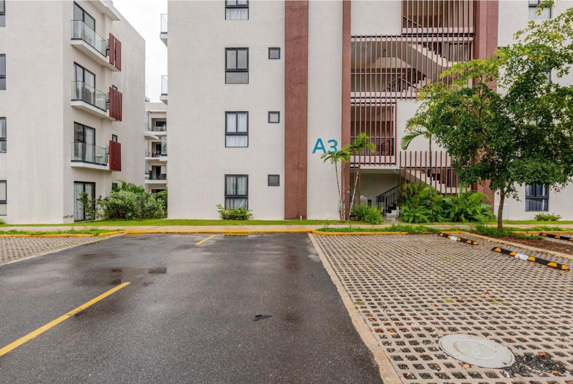 Oasis - Pool, & Apartment