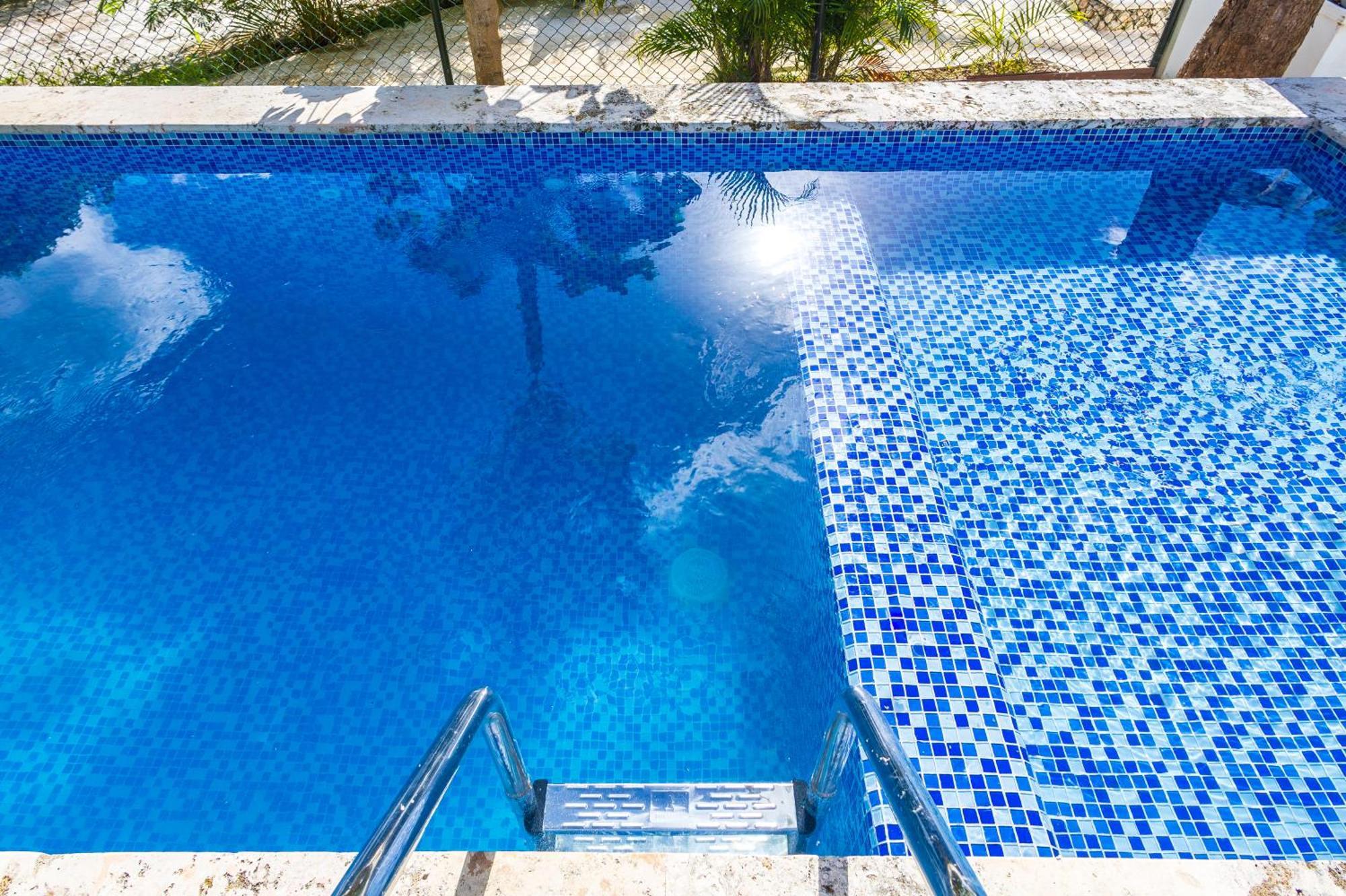 New Stylish 3br With Private Pool & Terrace