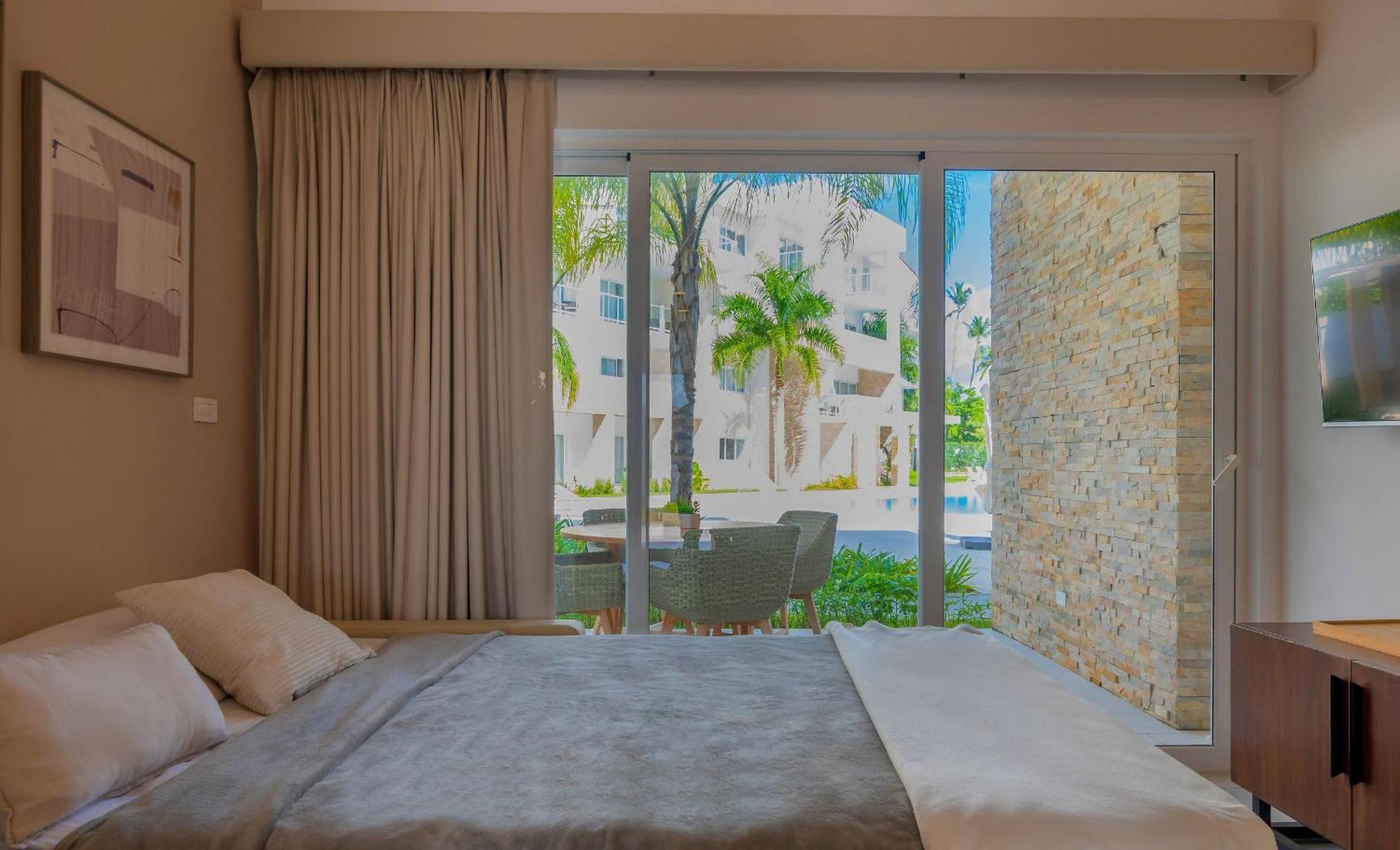 Beauty Pool Views Paseo Playa Coral Steps To The *