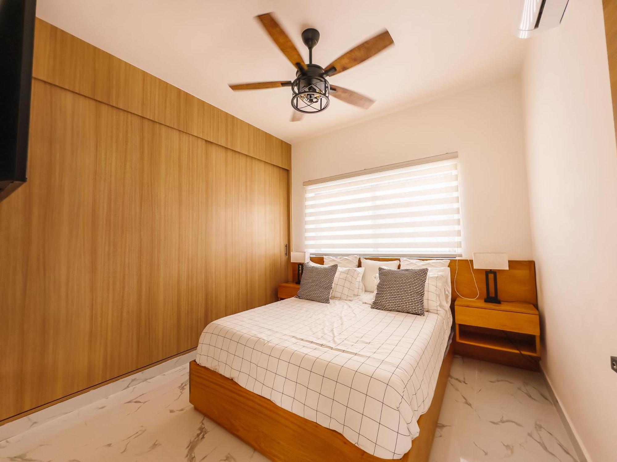 Stunning Brand New In Downtown Villa