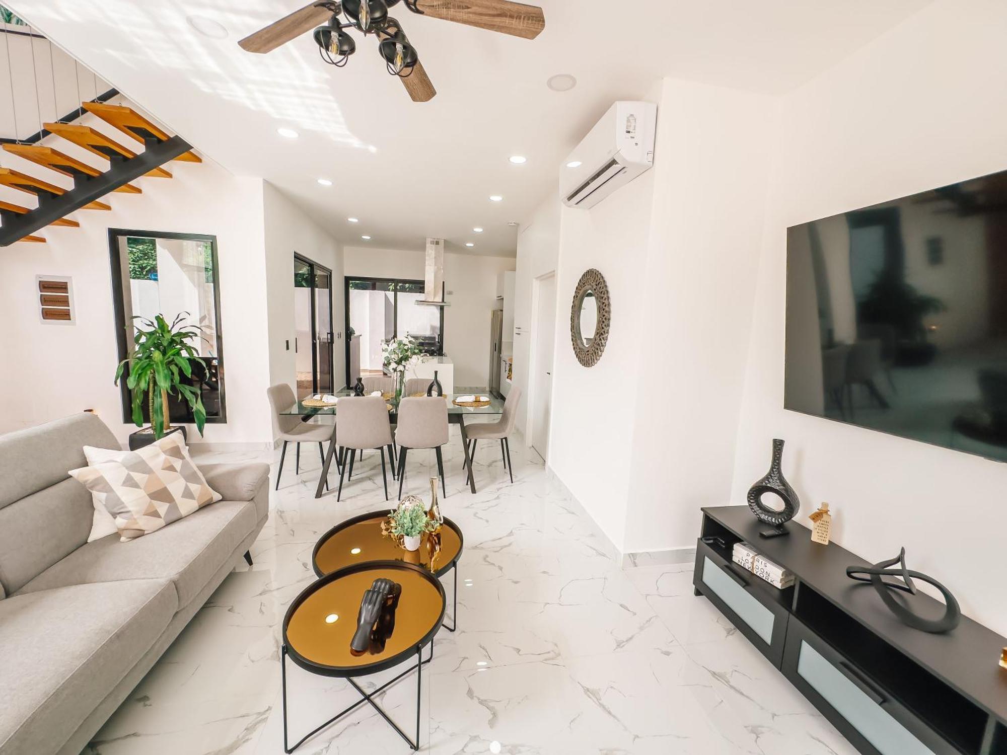 Stunning Brand New In Downtown *