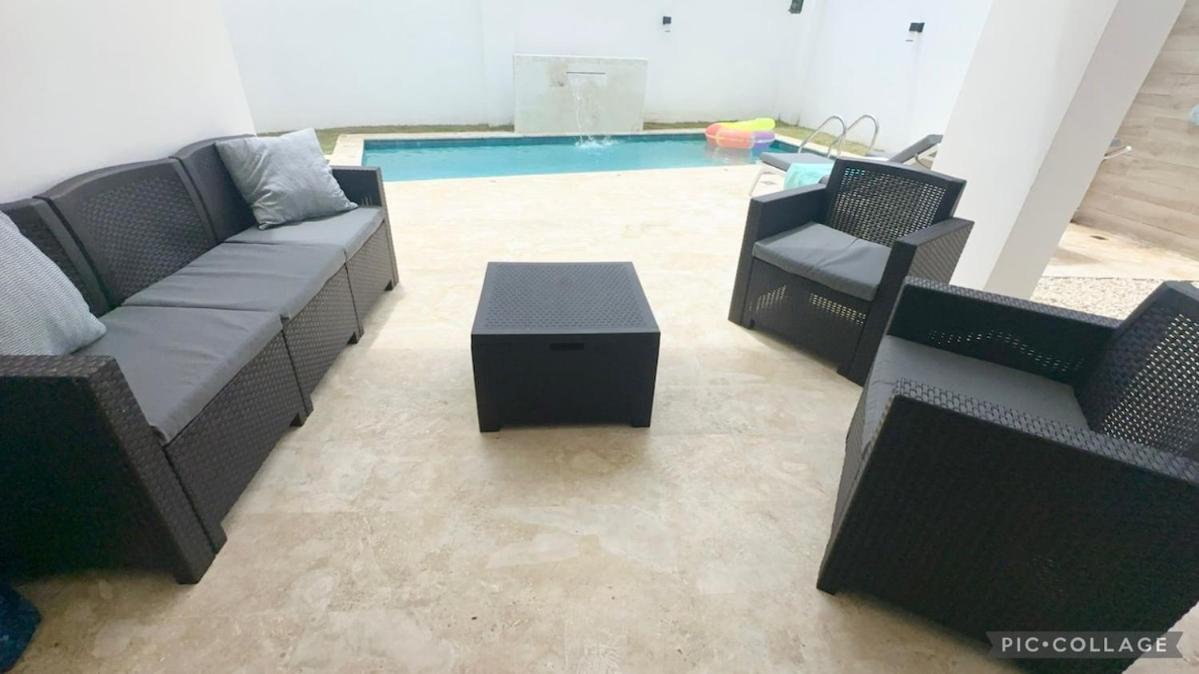 Stunning Brand New In Downtown Villa