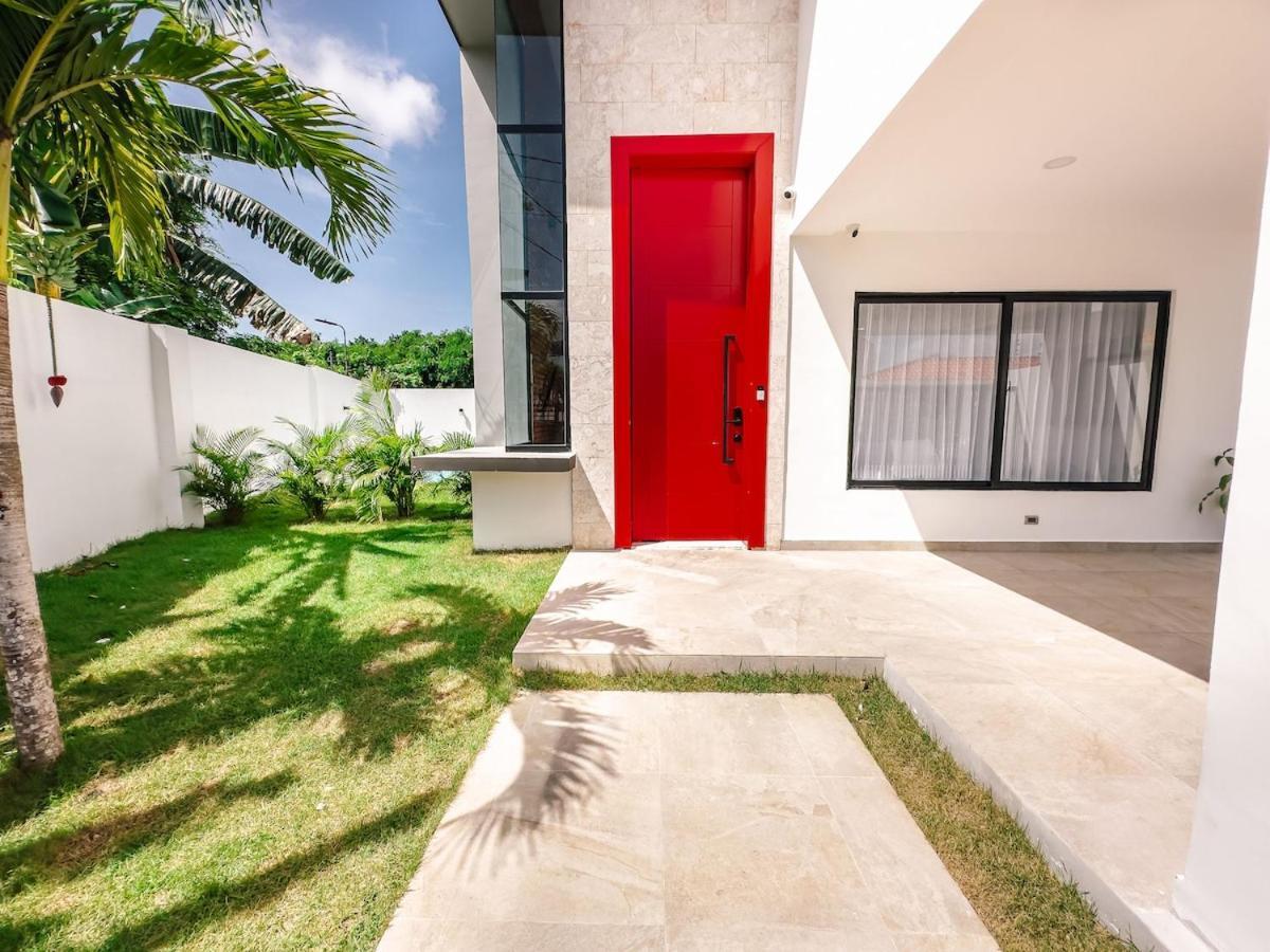 Villa Stunning Brand New In Downtown *