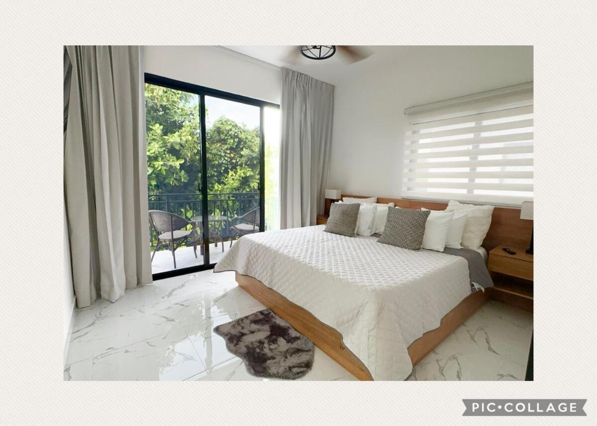 Villa Stunning Brand New In Downtown *