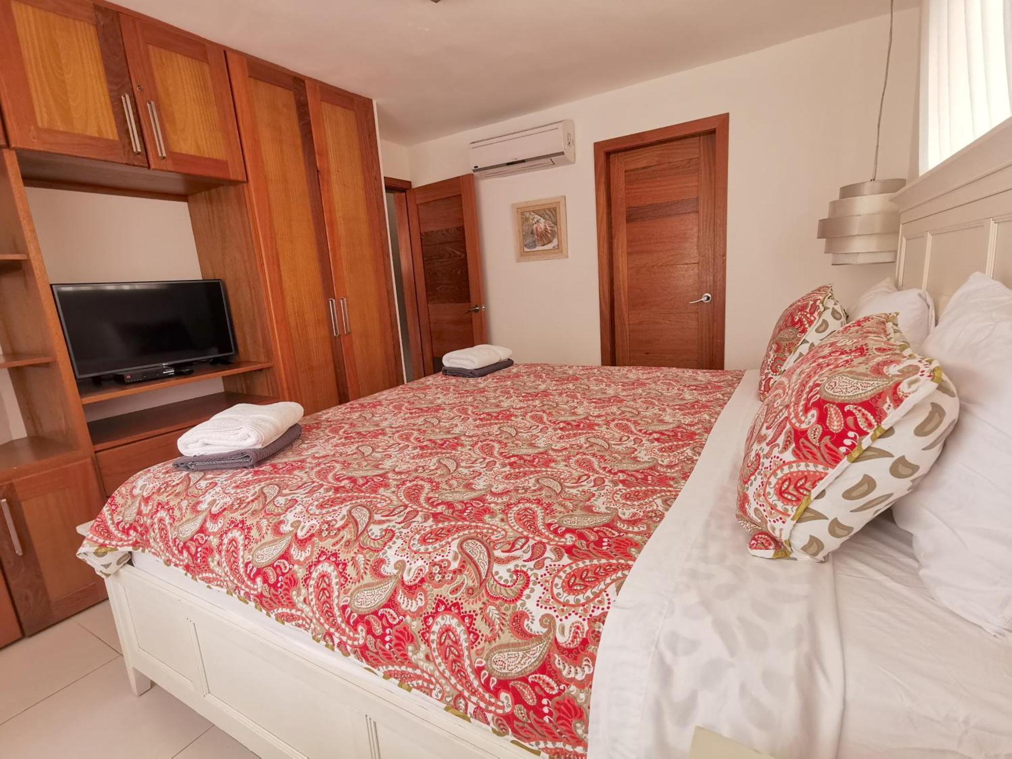 Caribbean Dream & Ocean View Playa Corales Apartahotel