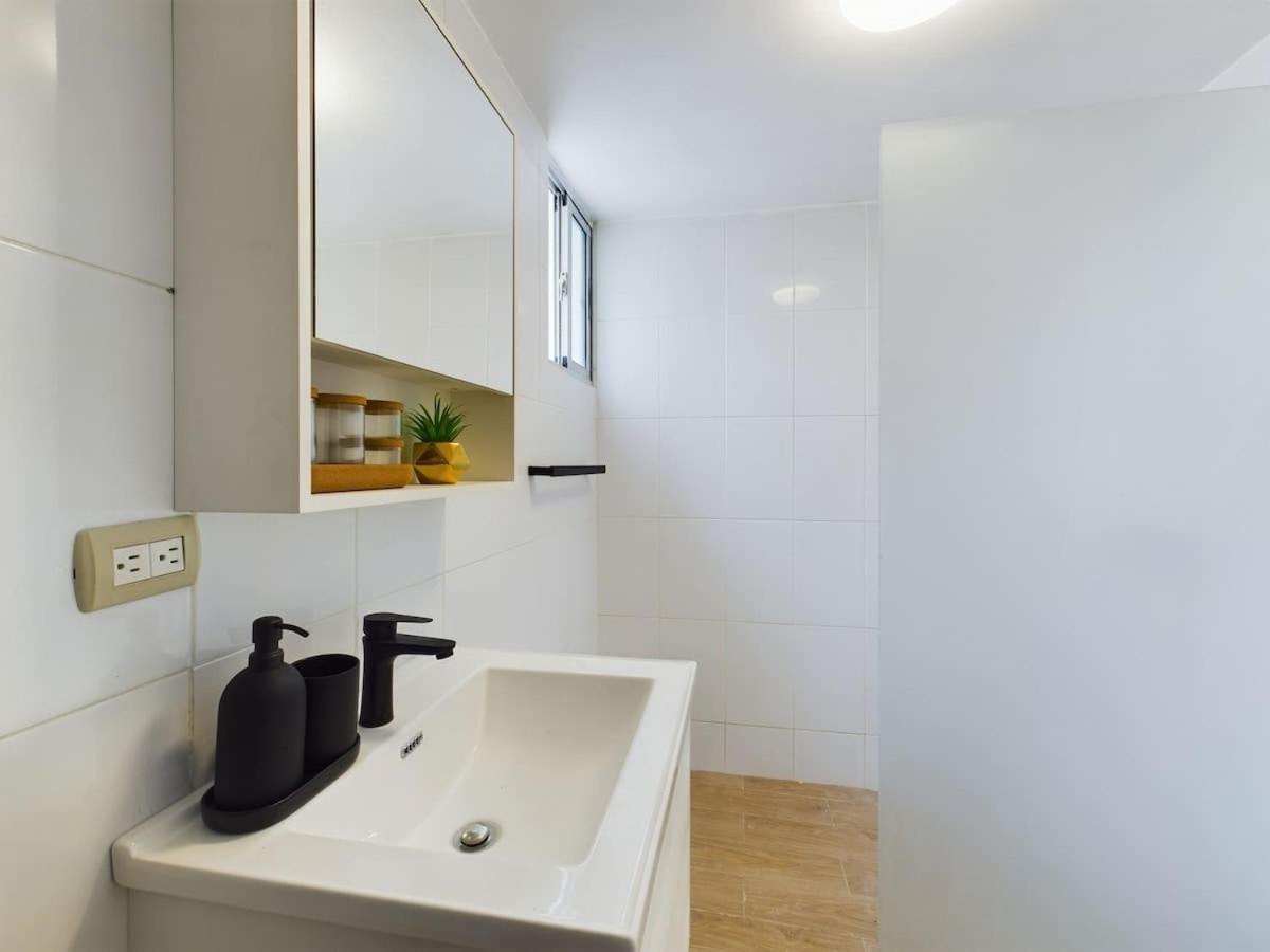 The Ocean Front Palomar Apartamento